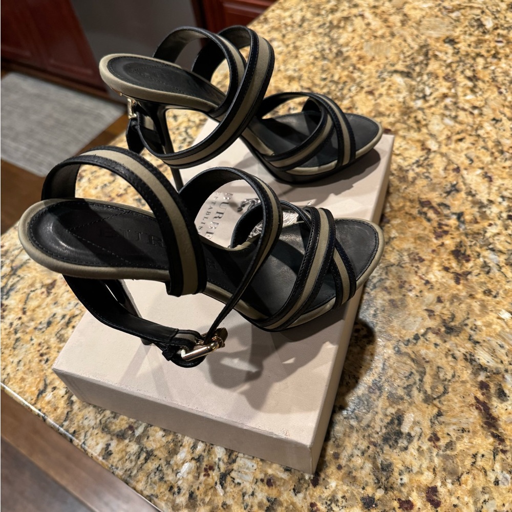 Burberry - Dalston 115 platform pump